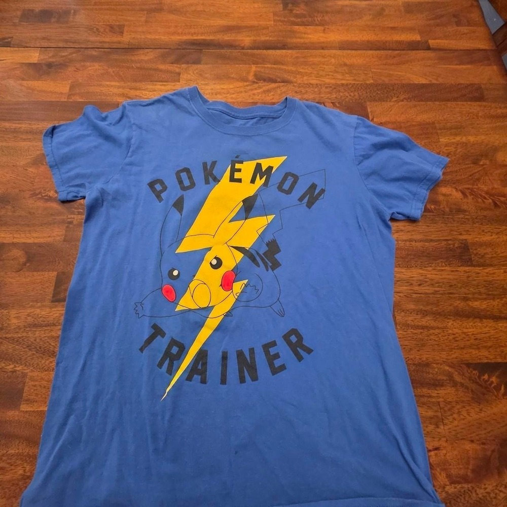 Blue Pokemonโ trainer t-shirt medium Nintendo sku55
